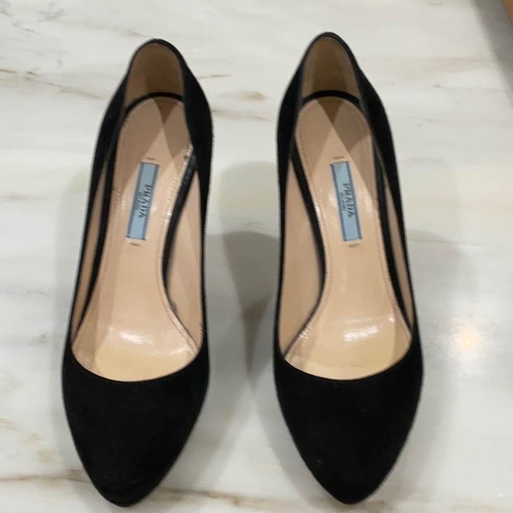 Prada Black Heels with Sleek Silhouette and Pointed Toe